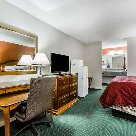 Econo Lodge Inn & Suites Enterprise Bagian luar foto