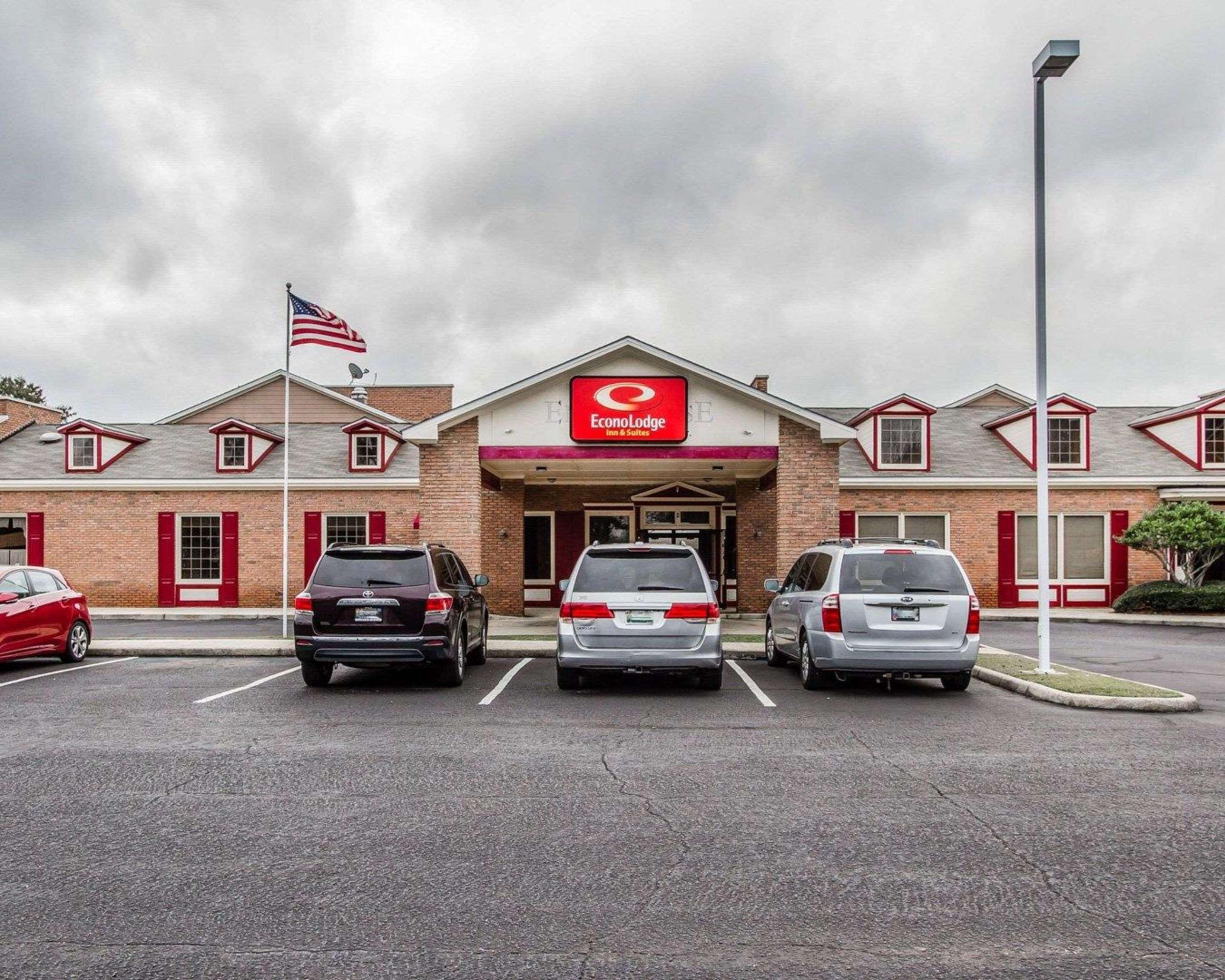 Econo Lodge Inn & Suites Enterprise Bagian luar foto