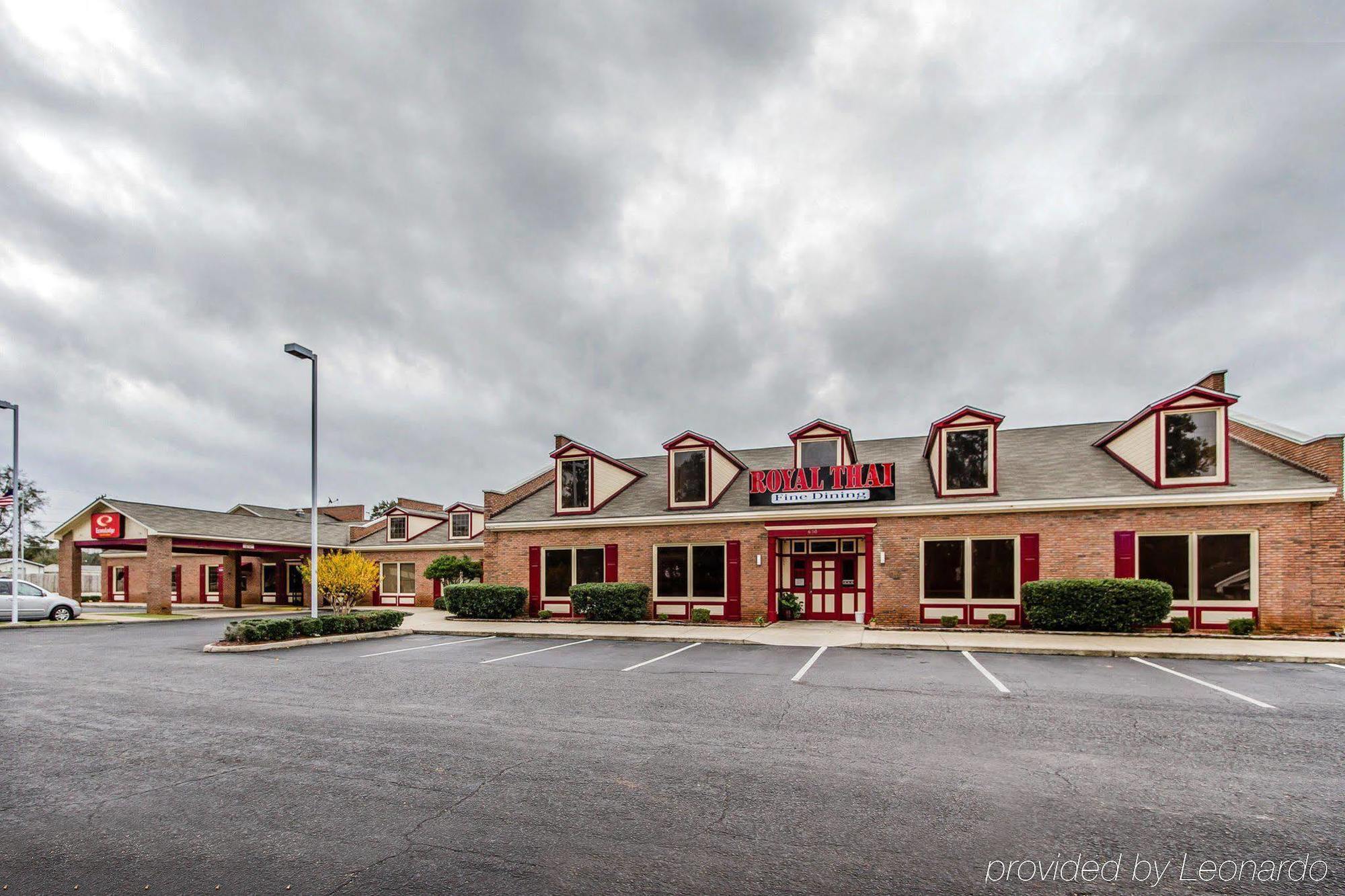 Econo Lodge Inn & Suites Enterprise Bagian luar foto